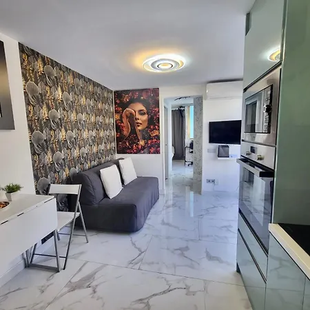 Apartmán New Attic With Terrace And Air Conditioning At Canteras Parking Optional *